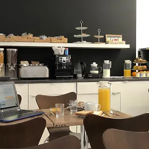 10 Жирона